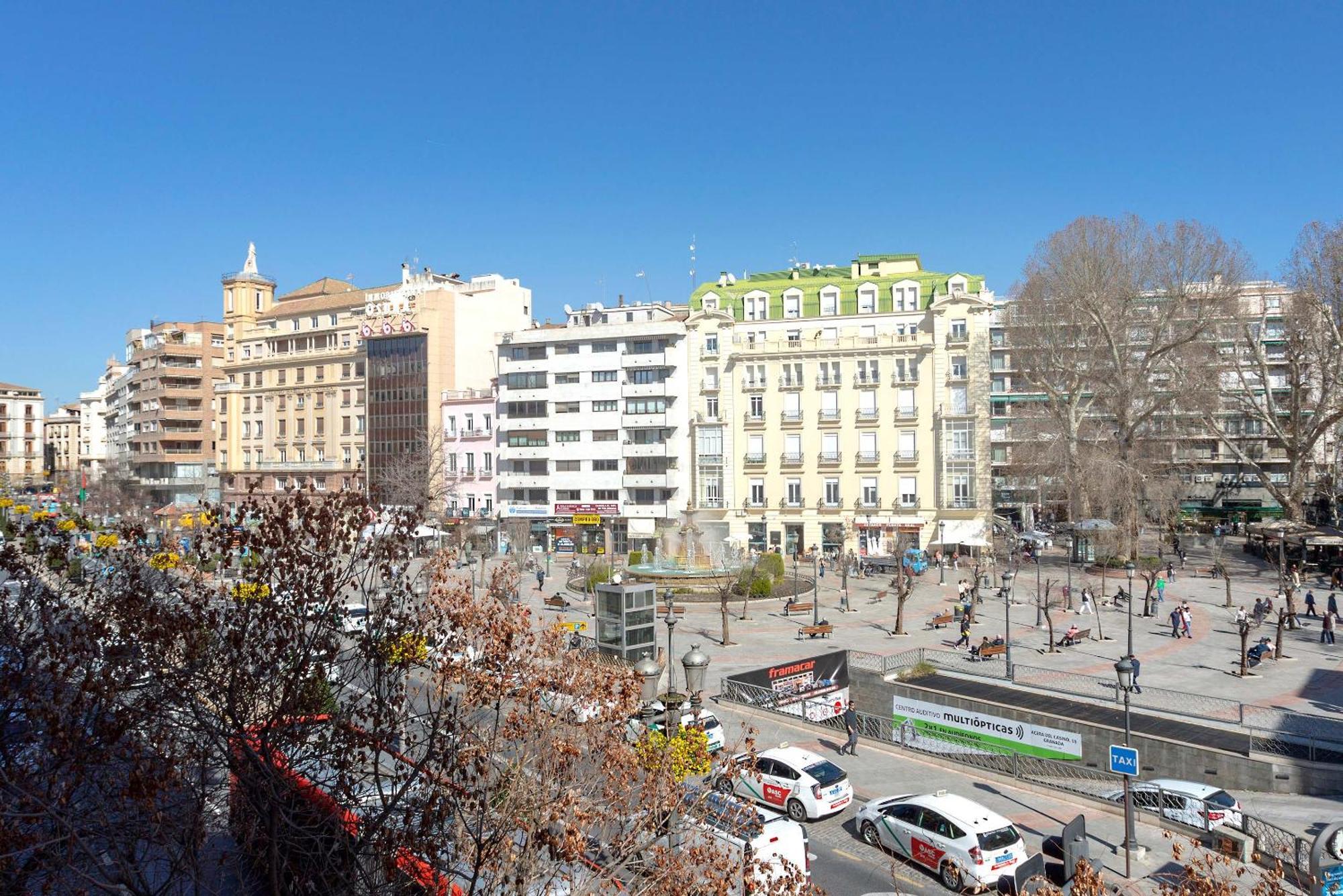 Genteel Home Puerta Real Granada Bagian luar foto