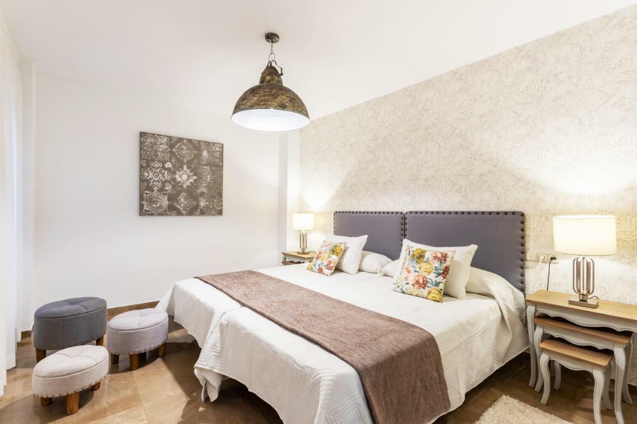 Genteel Home Puerta Real Granada Bagian luar foto