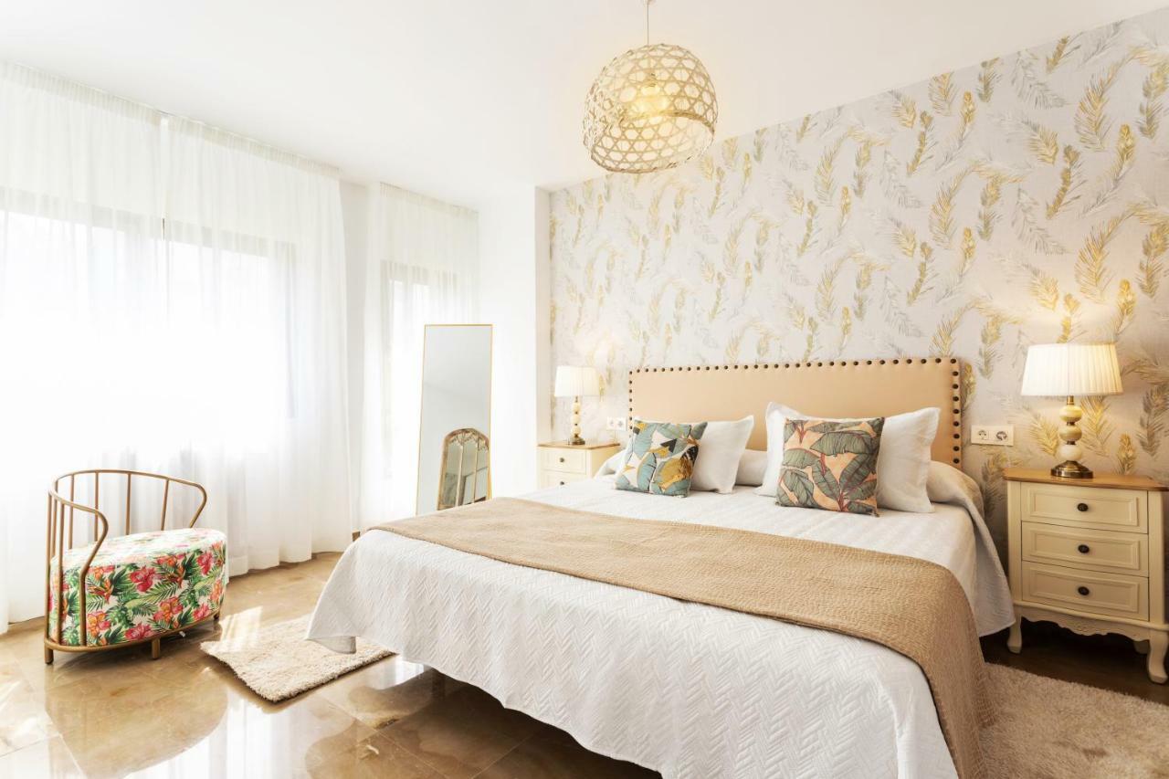 Genteel Home Puerta Real Granada Bagian luar foto
